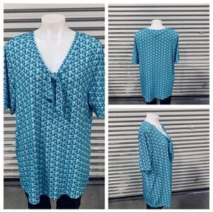 Maggie Barnes short sleeve v neck top